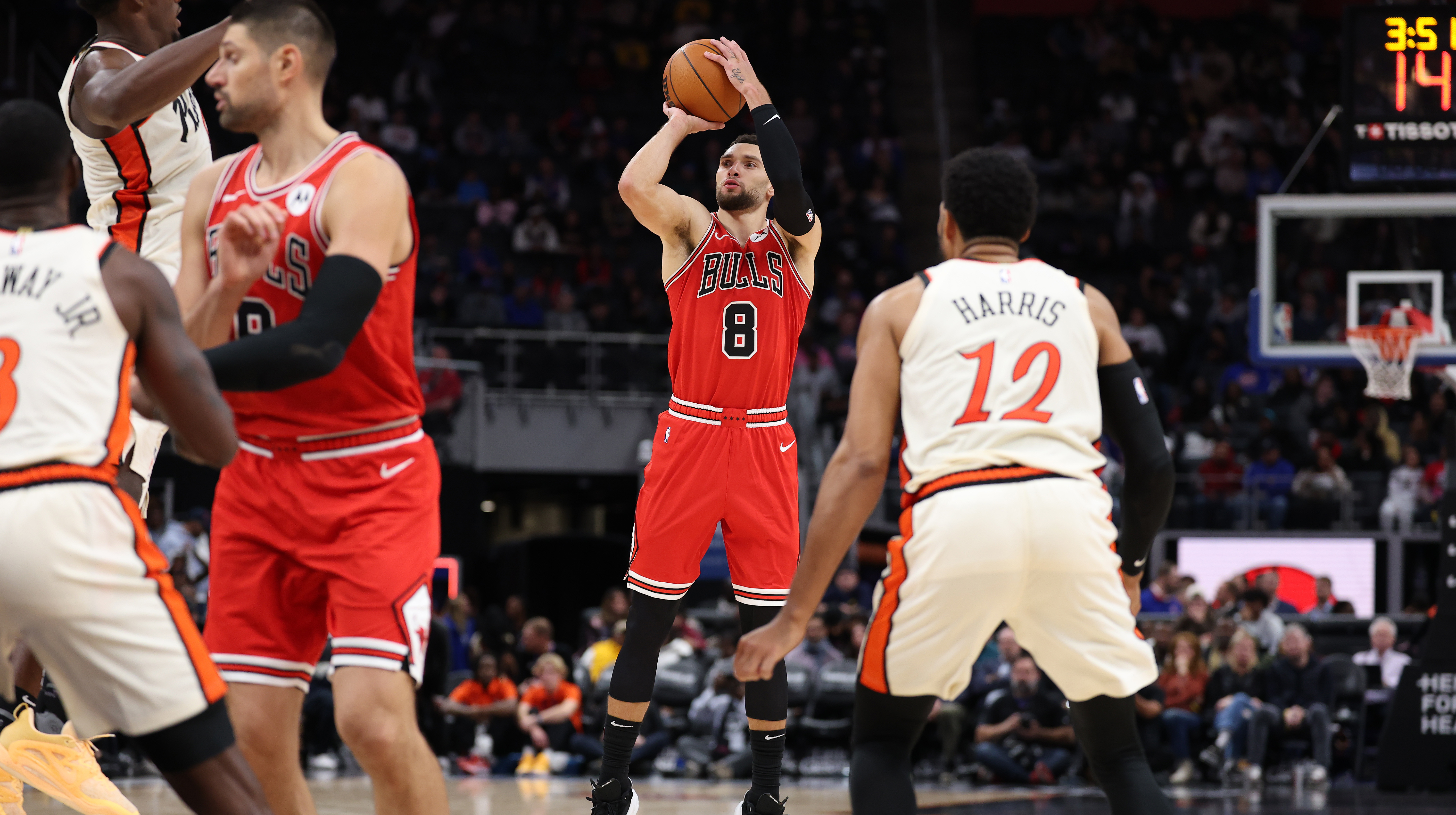 LaVine Drills 5 Straight Triples 🔥