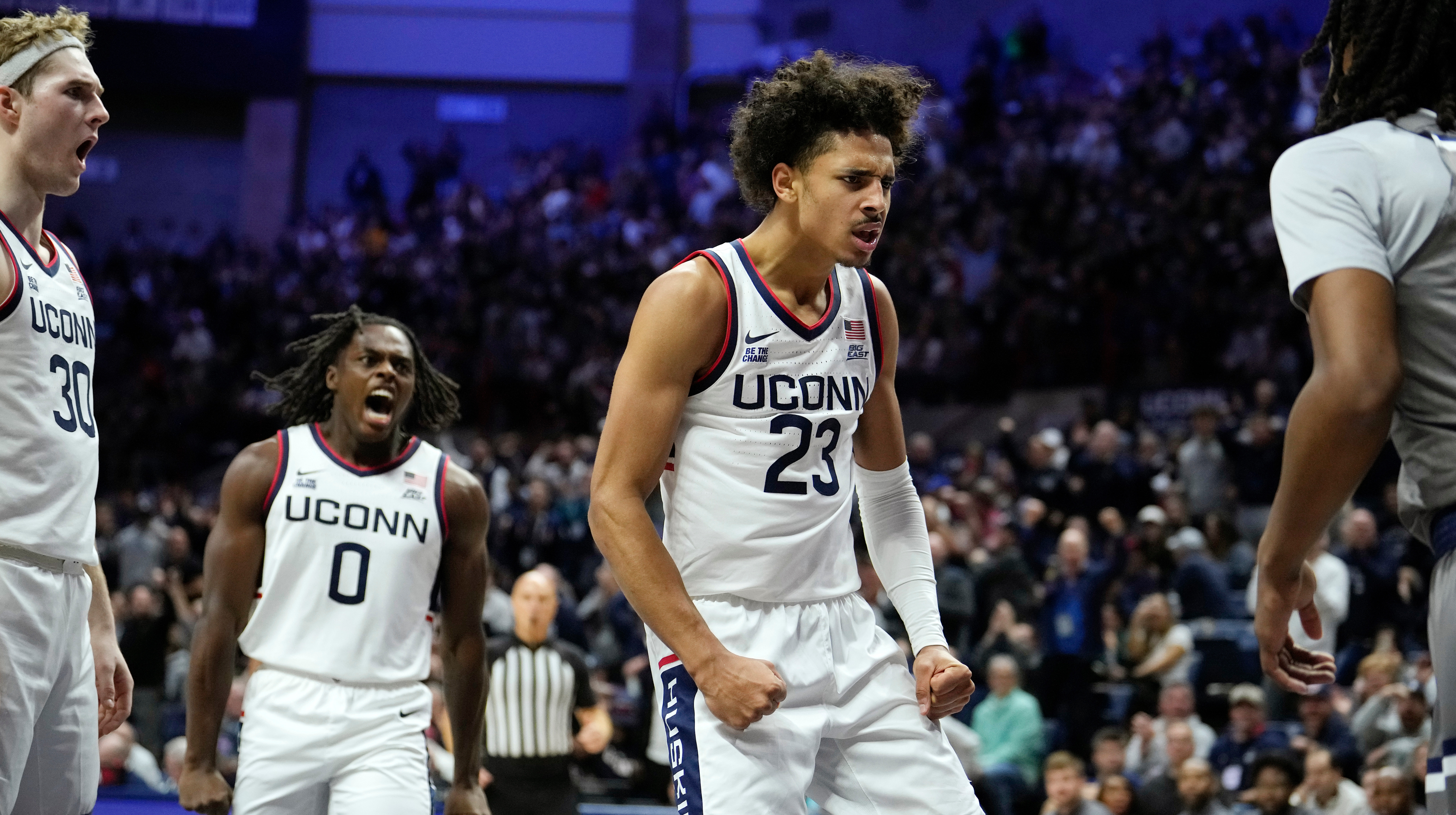 Nasty UConn Poster Slam 🤢